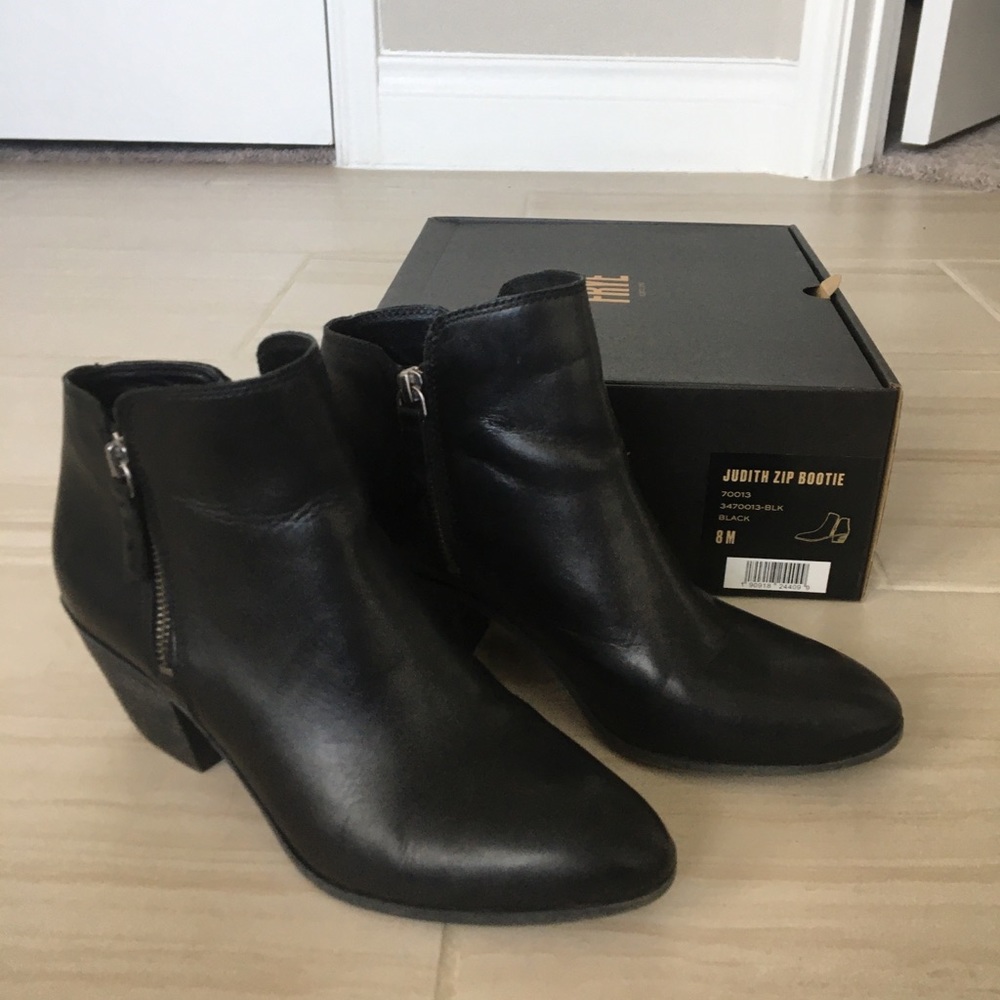 Frye Double Zip Black Ankle Boot 8 Judith (Judy)